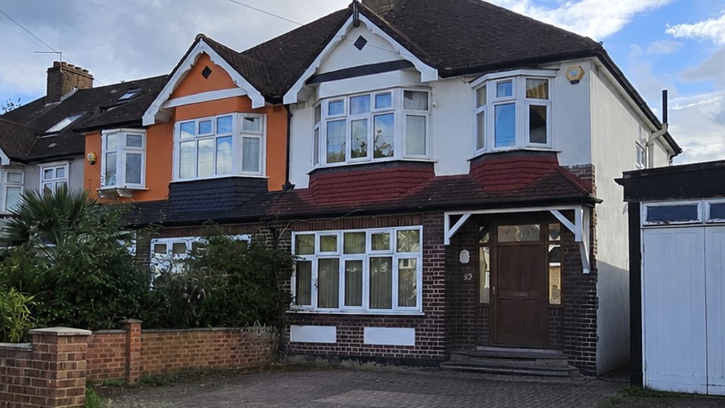 Tenanted property in West London (TW7) bought by Property Rescue with the tenant in situ